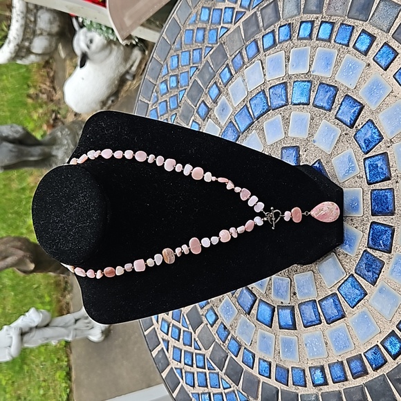 Vintage Stone Necklace Teardrop Opal Pendant Front Toggle Clasp Rose Pink W OS - Picture 4 of 5